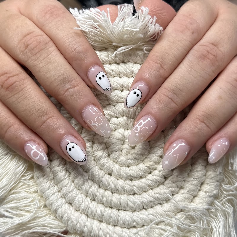 Diamond Nail Spa, nail salon in Middletown, CT, photo 2 of 10